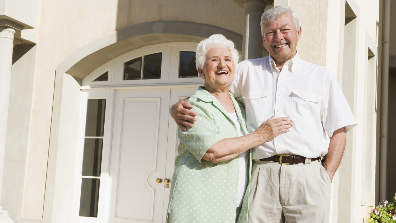 inmuebles para mayores, vender inmuebles para mayores, cohousing, coliving, senior living, compradores de tercera edad, mercado inmobiliario de la tercera edad